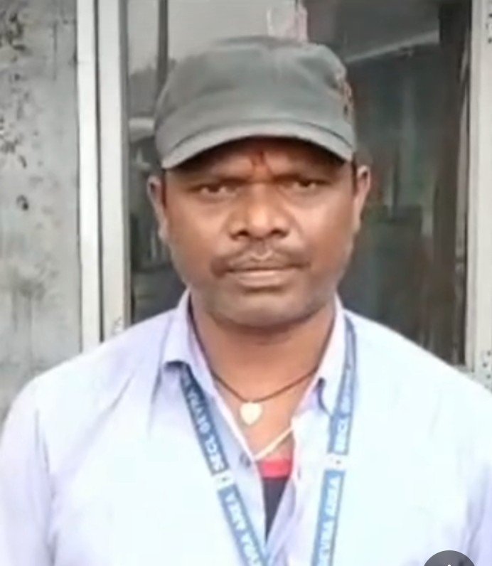 गेवरा खदान में डंपर ऑपरेटर ने बस चालक को पीटा|